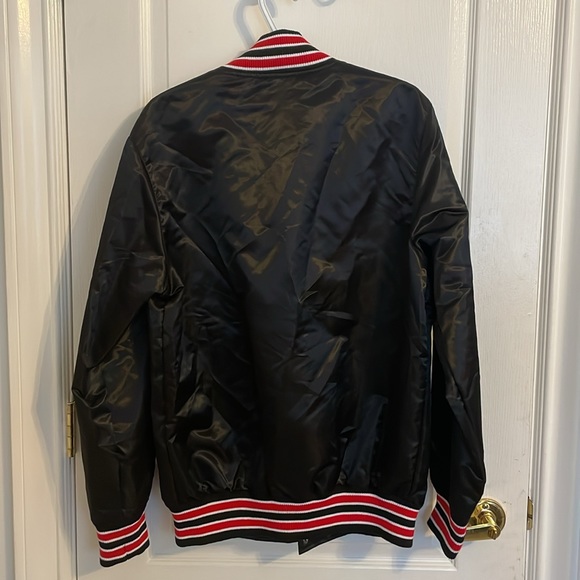 Starter Raptors Jacket Size Medium (never worn) - Picture 4 of 7